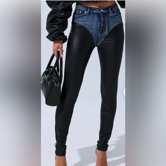 AKIRA Pants - AKIRA Blue Denim and faux Leather Jeans TURN AROUND CONTOUR SKINNY DENIM